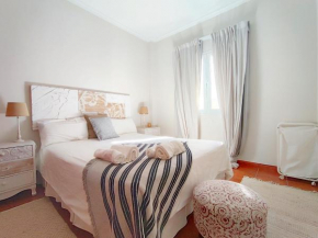 D10 Beach Apartment by Wave Properties